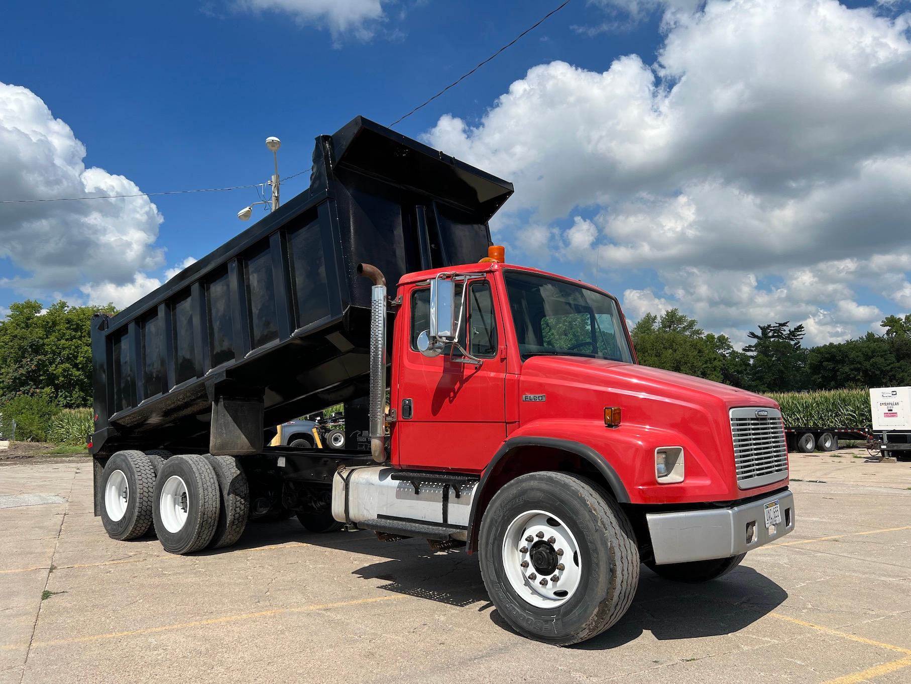 2000 Freightliner FL80 Tandem Axle Dump