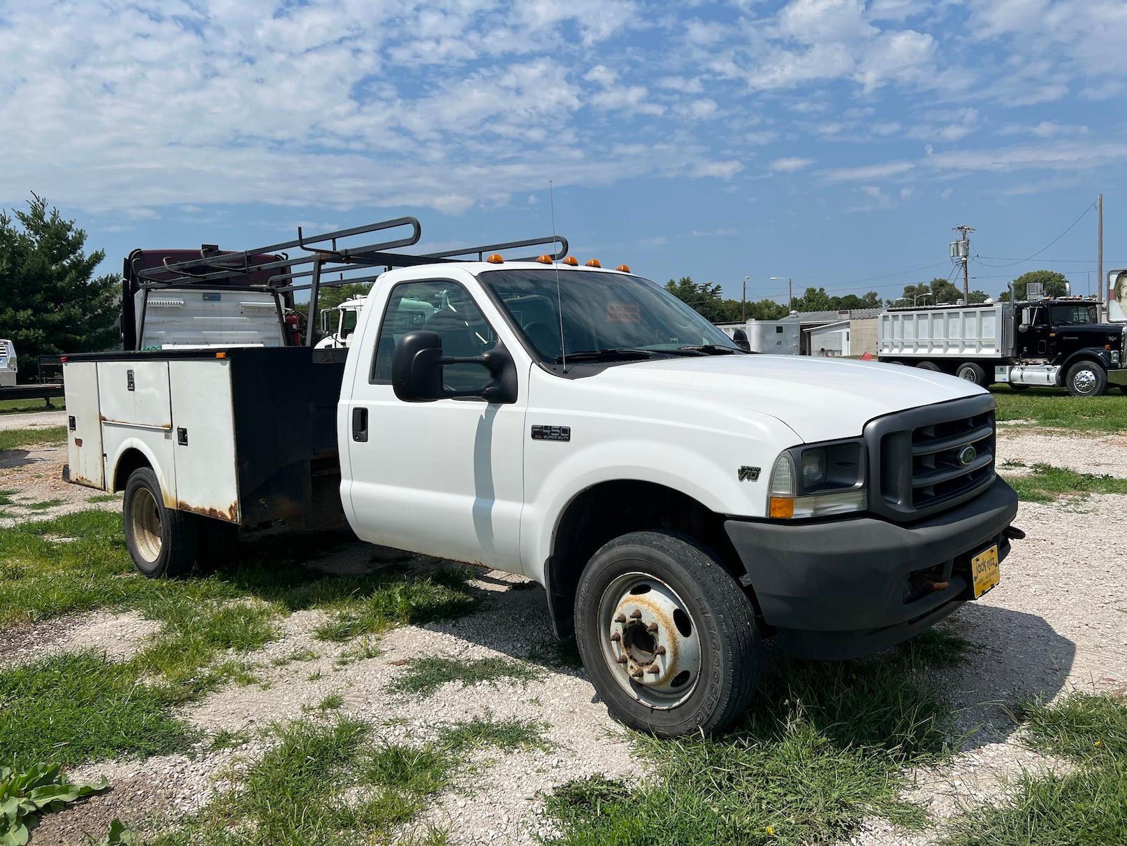 2004 Ford F-450 XL Super Duty 1-Ton Dually Service Truck