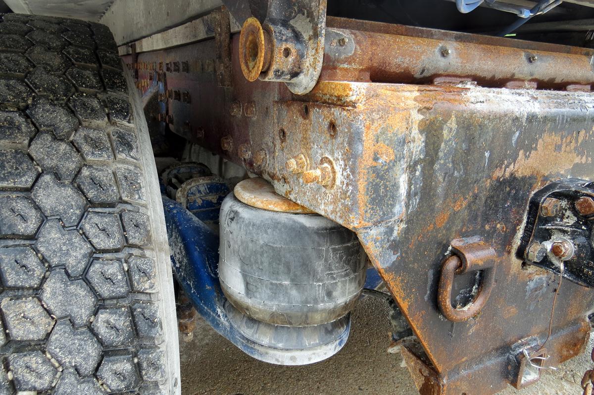 1993 Peterbilt 379 Triple Axle Dump Truck