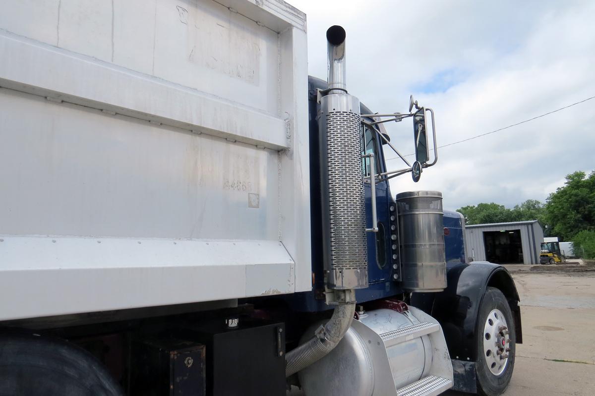 1993 Peterbilt 379 Triple Axle Dump Truck