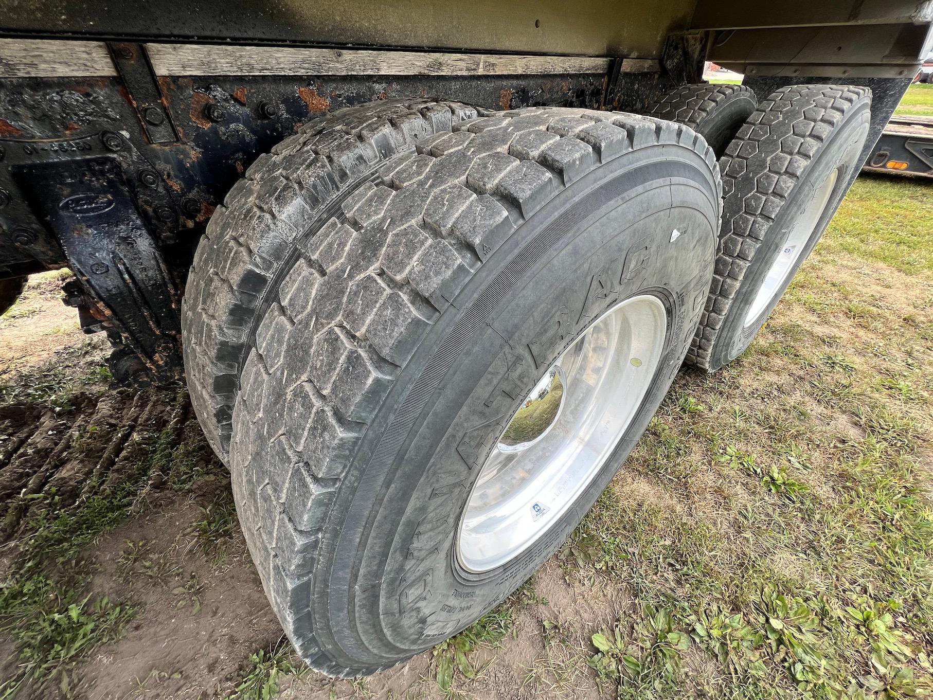 2008 Peterbilt 367 Triple Axle Dump Truck