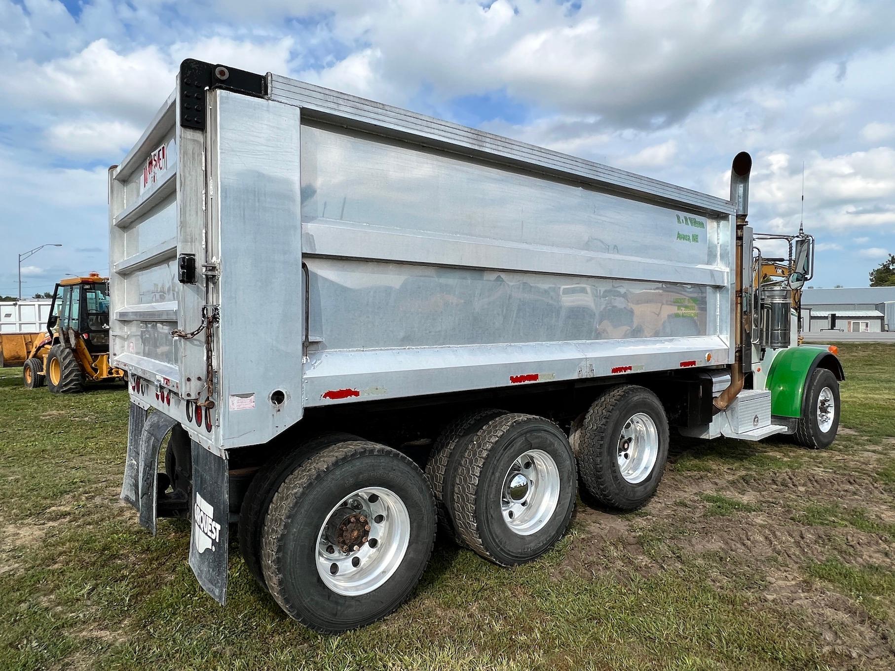 2008 Peterbilt 367 Triple Axle Dump Truck