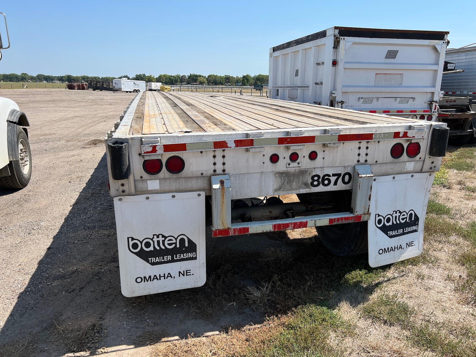 1995 Wilson Tandem Spread Axle Flatbed Trailer