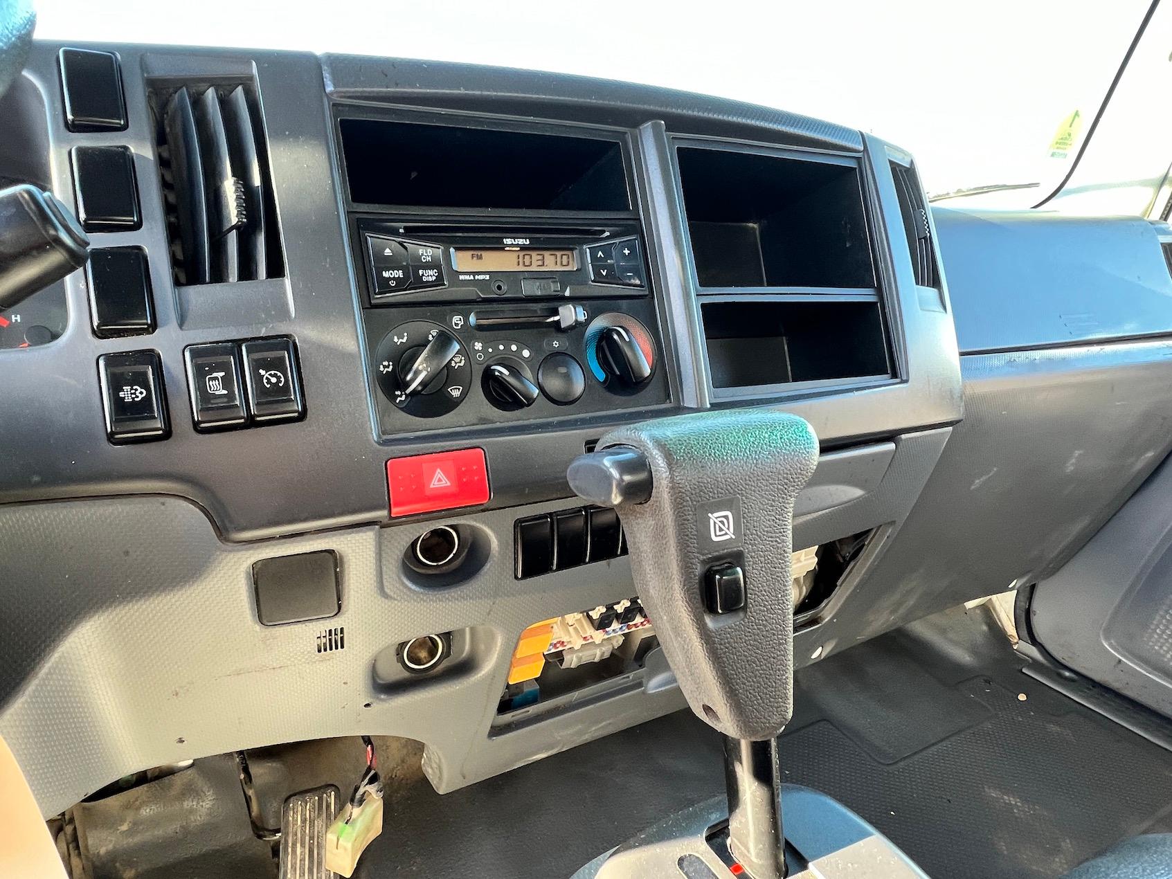 2015 Isuzu Cabover Single Axle Van Truck