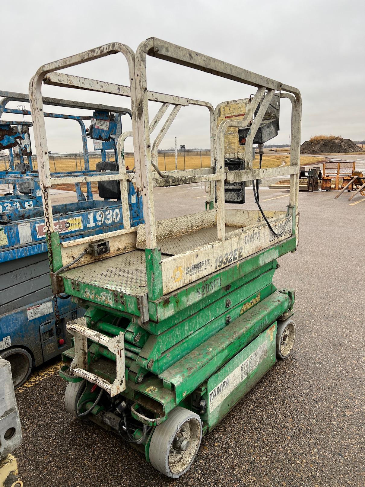 2001 JLG 1932 ES Scissor Lift