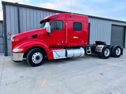 2008 Peterbilt 387 Conventional Truck Tractor with Sleeper