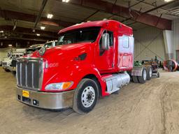 2008 Peterbilt 387 Conventional Truck Tractor with Sleeper