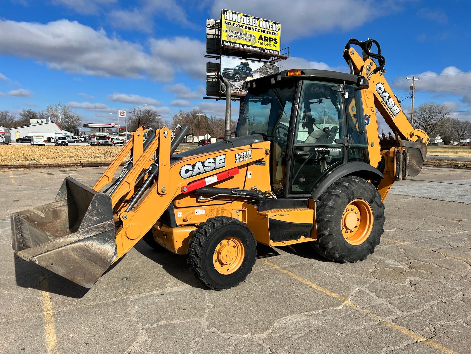 2014 Case 580 Super N MFWD Tractor Loader Backhoe