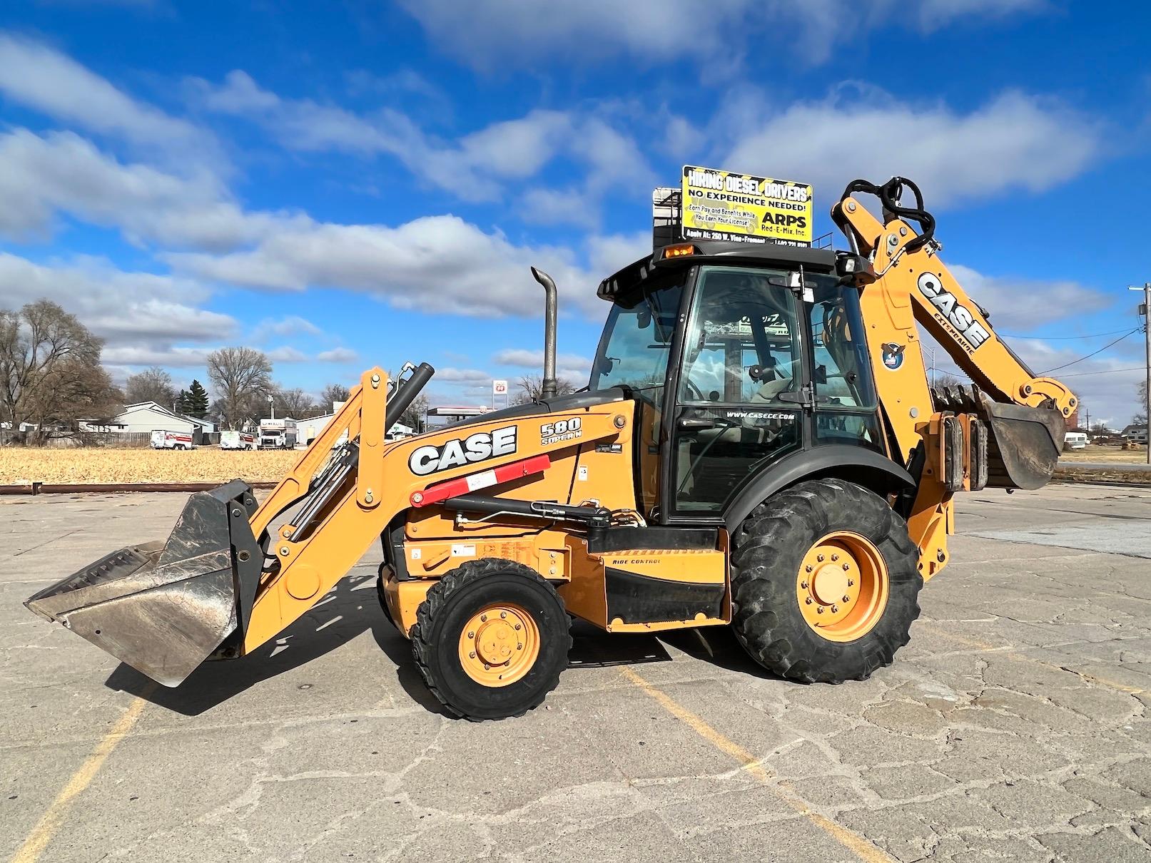 2014 Case 580 Super N MFWD Tractor Loader Backhoe