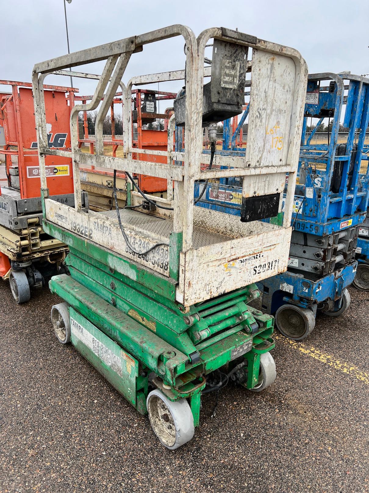 2001 JLG 1932 ES Scissor Lift