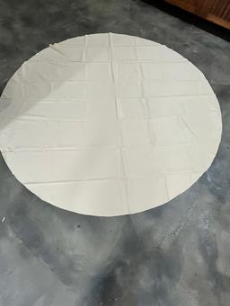 (30) Round Tablecloths