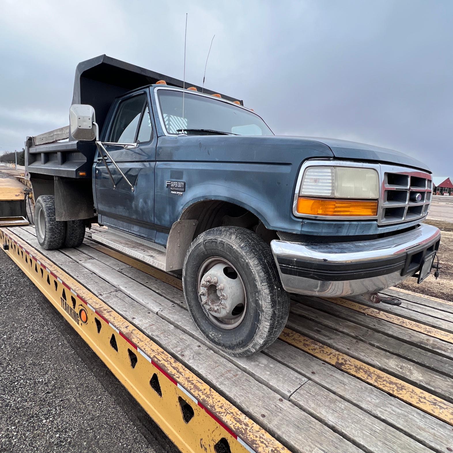 1995 Ford F-450 Dump Truck