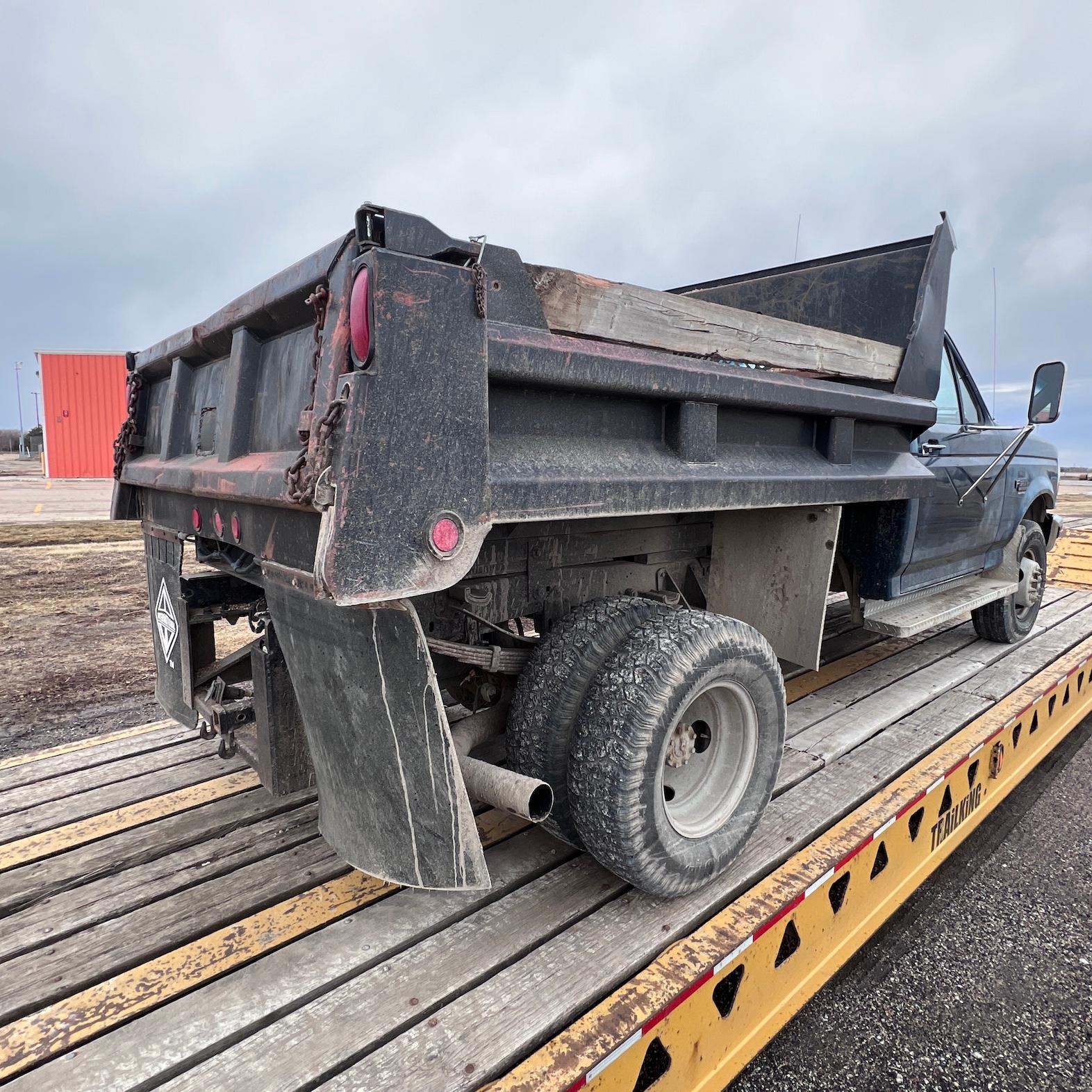 1995 Ford F-450 Dump Truck