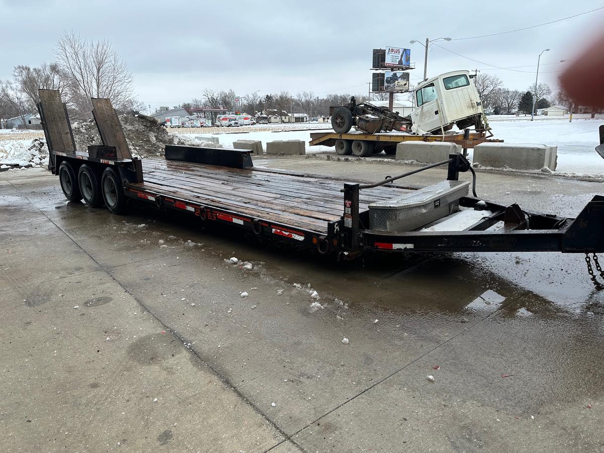 2007 Interstate 26' Flatbed Trailer