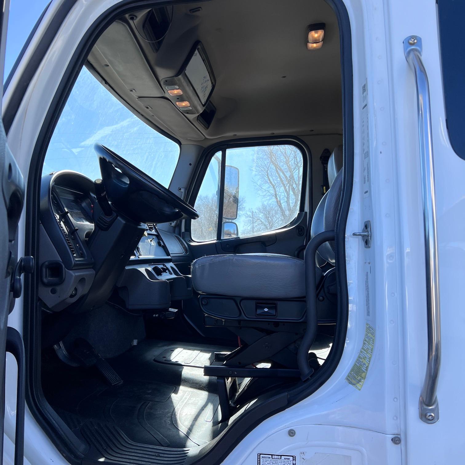 2019 Freightliner M2 Van Body Truck