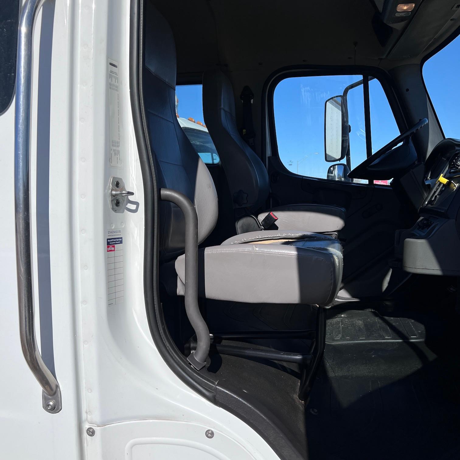 2019 Freightliner M2 Van Body Truck