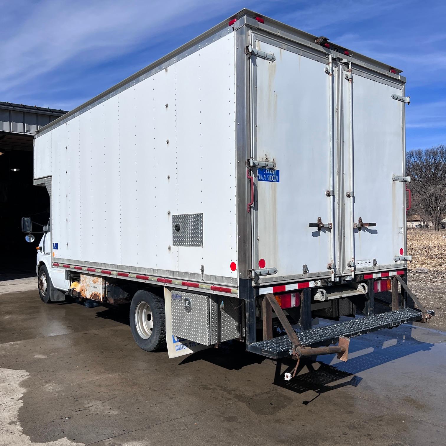 2006 Dodge 2500 Sprinter Display Van Truck