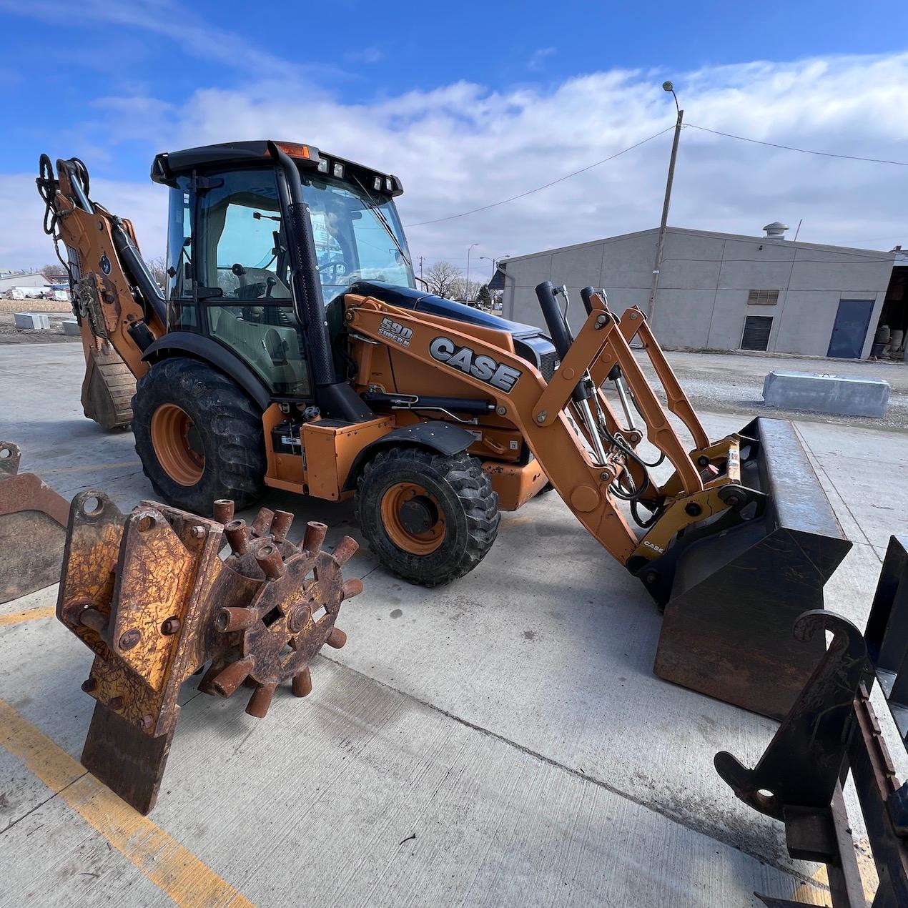 2015 Case 590 Super N Tractor Loader Backhoe - 3,460 Hours