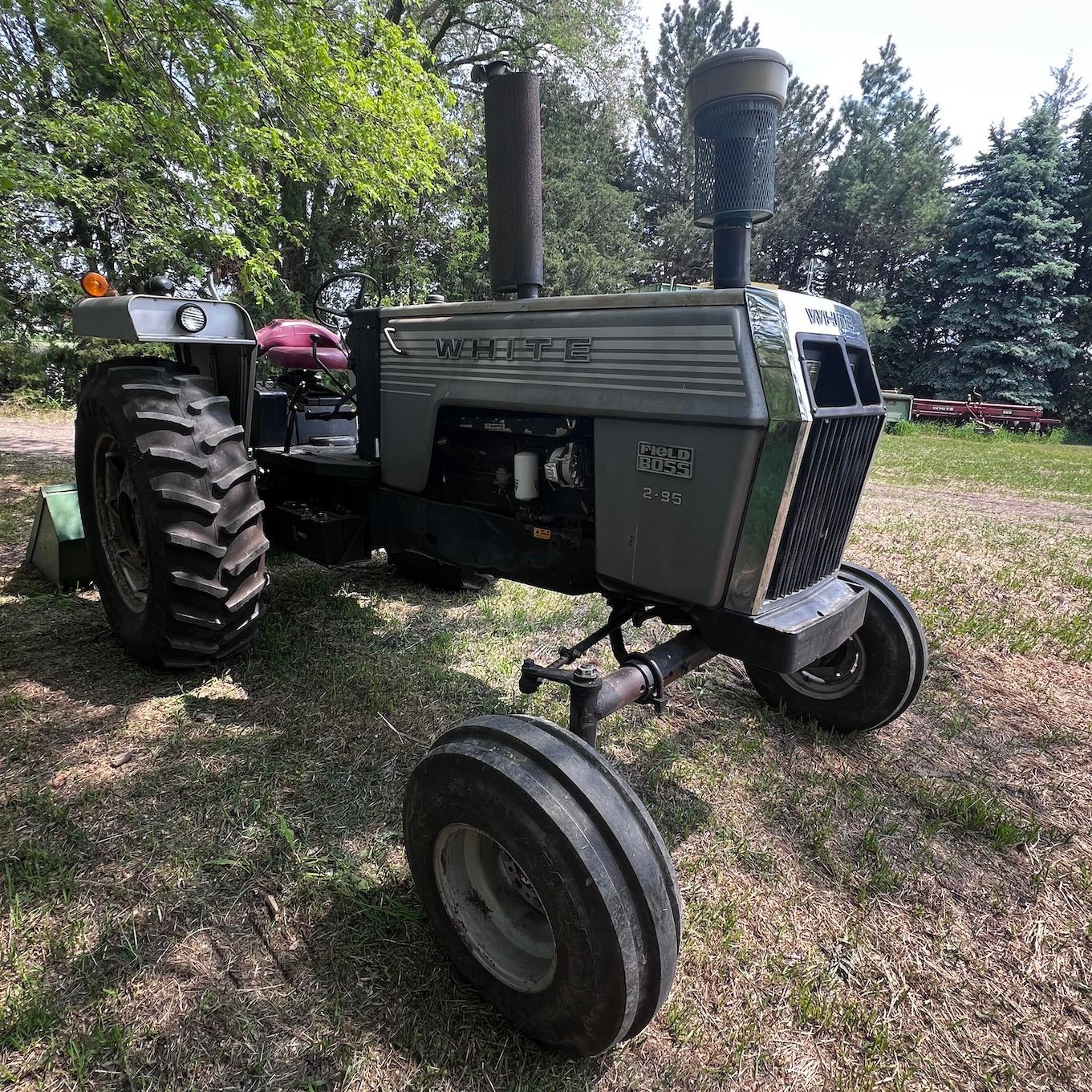 1977 White Field Boss 2-85 Diesel Tractor