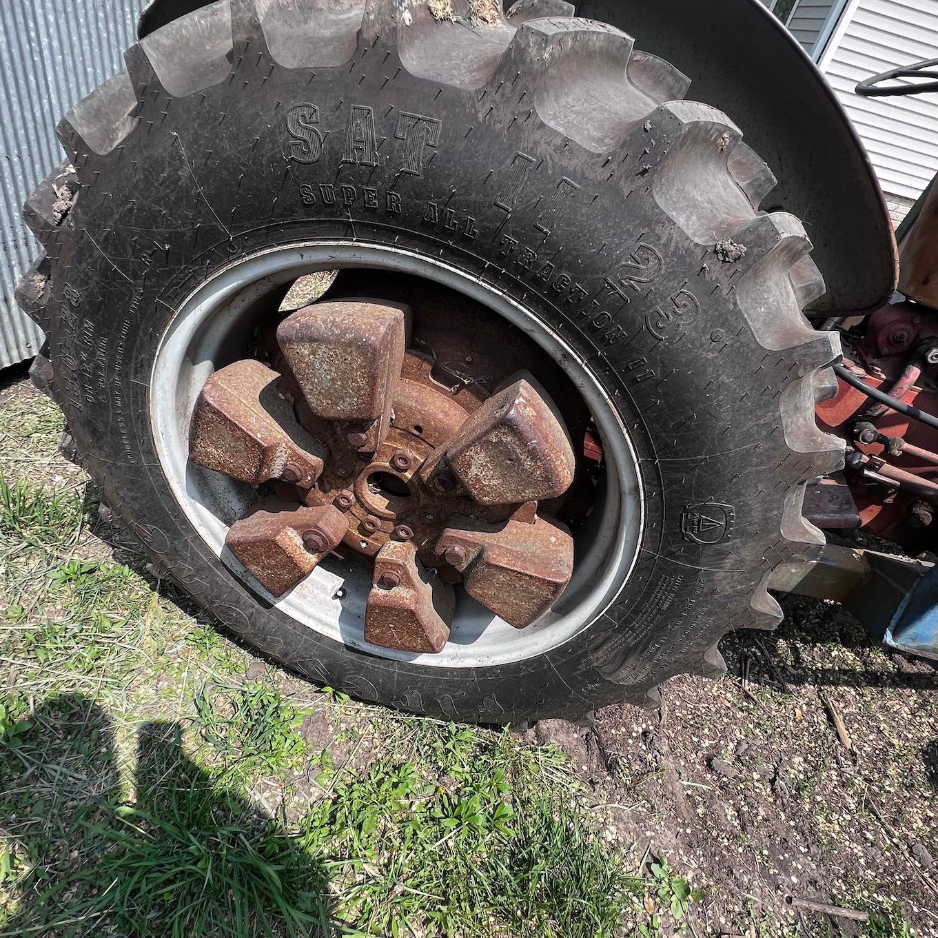 Ford 860 Gas Tractor