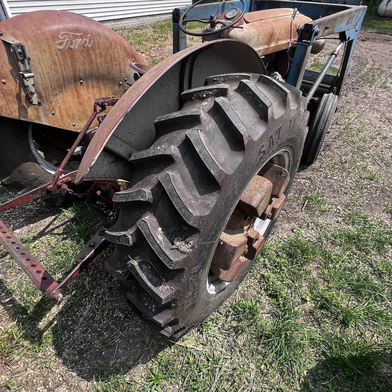 Ford 860 Gas Tractor