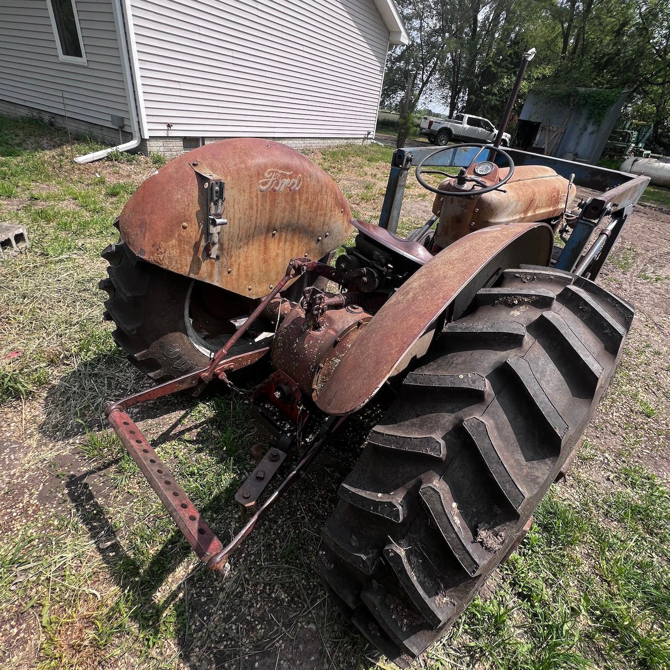 Ford 860 Gas Tractor