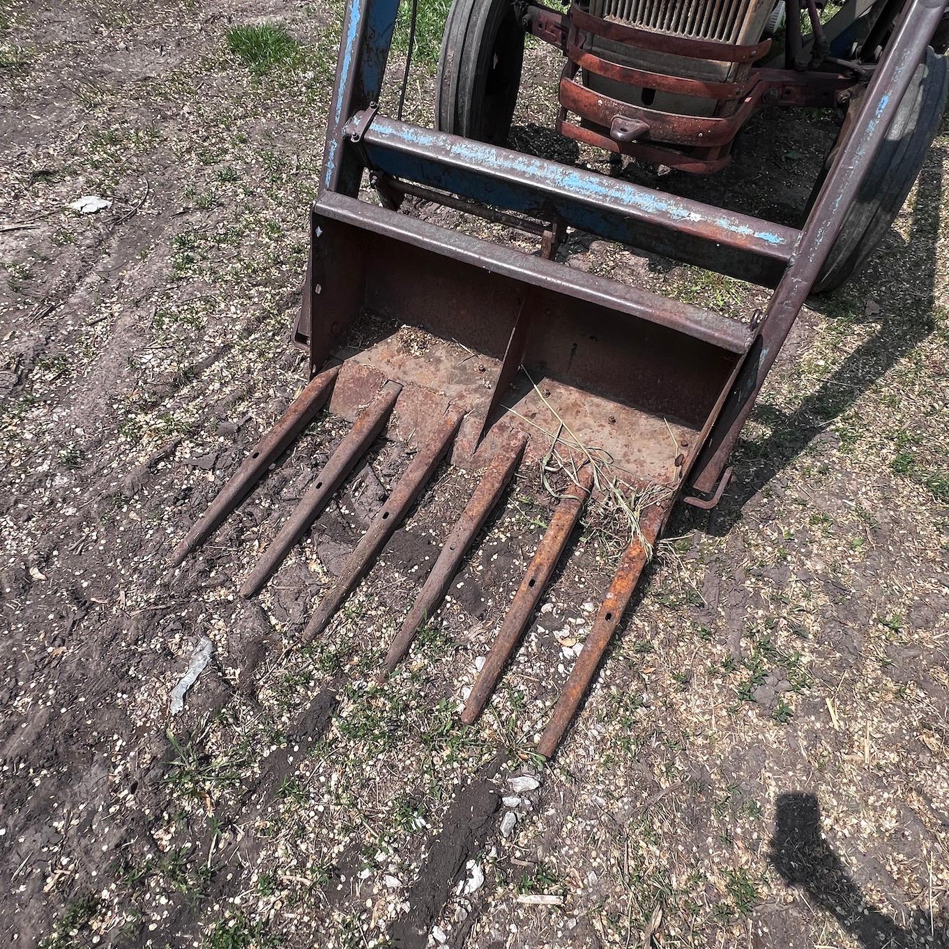 Ford 860 Gas Tractor