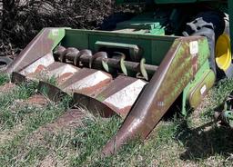 John Deere 444 Cornhead