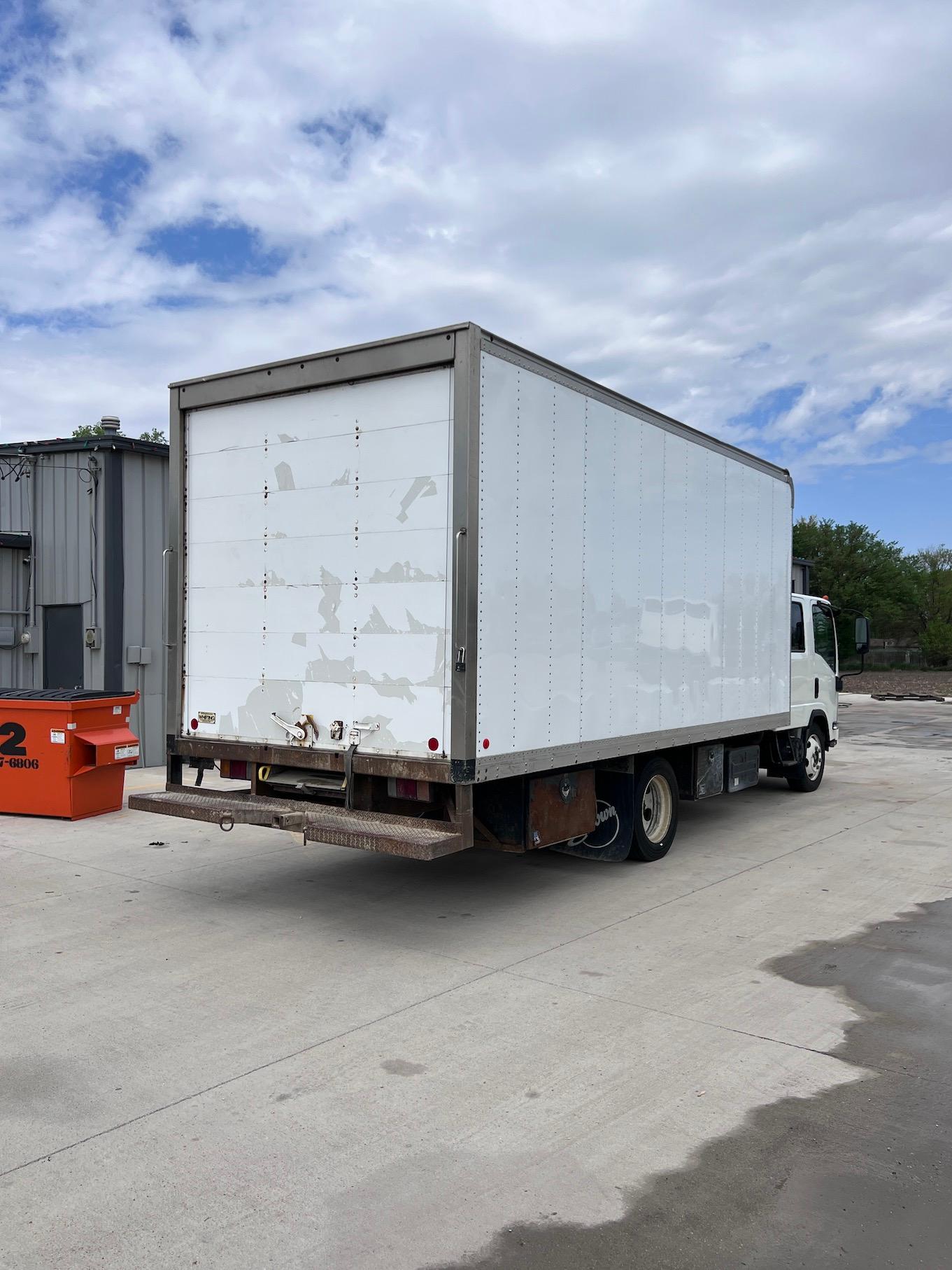 2015 Isuzu NQR Van Truck