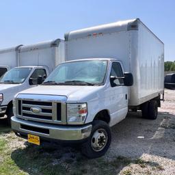 2015 Ford E-450 Van Truck