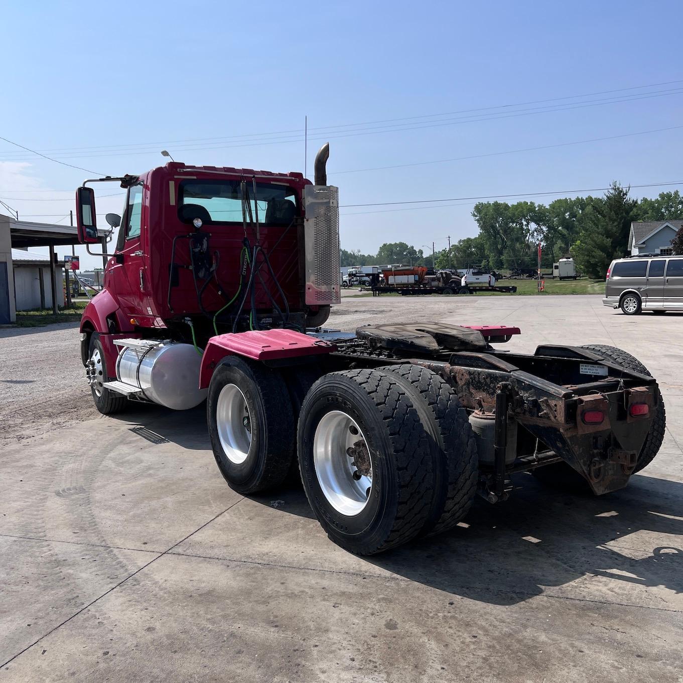 2010 International ProStar Conventional Day Cab Truck Tractor