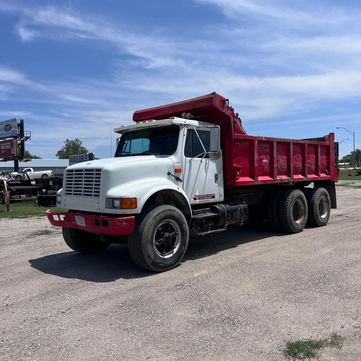 1990 International 4900 Tandem Axle Dump Truck