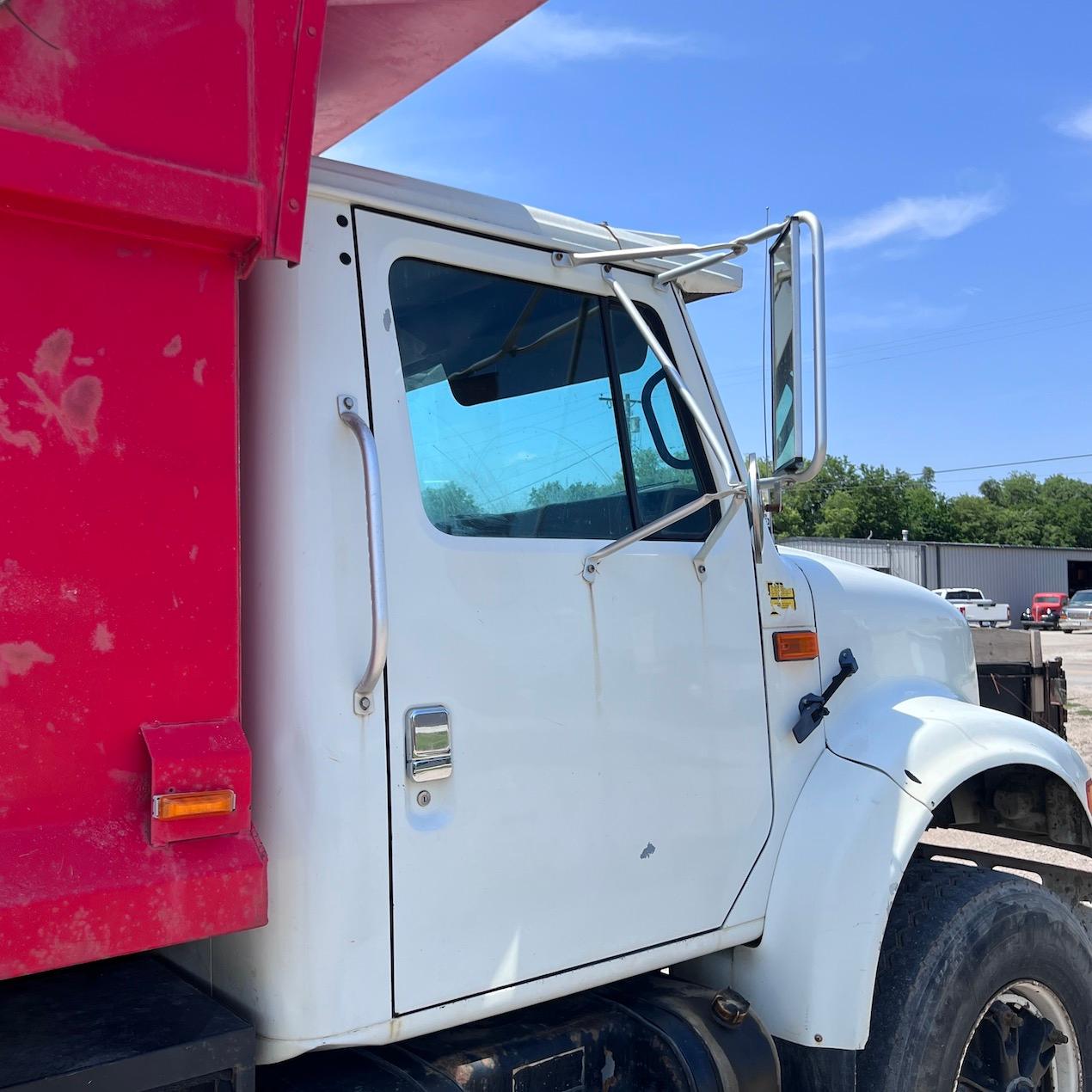 1990 International 4900 Tandem Axle Dump Truck