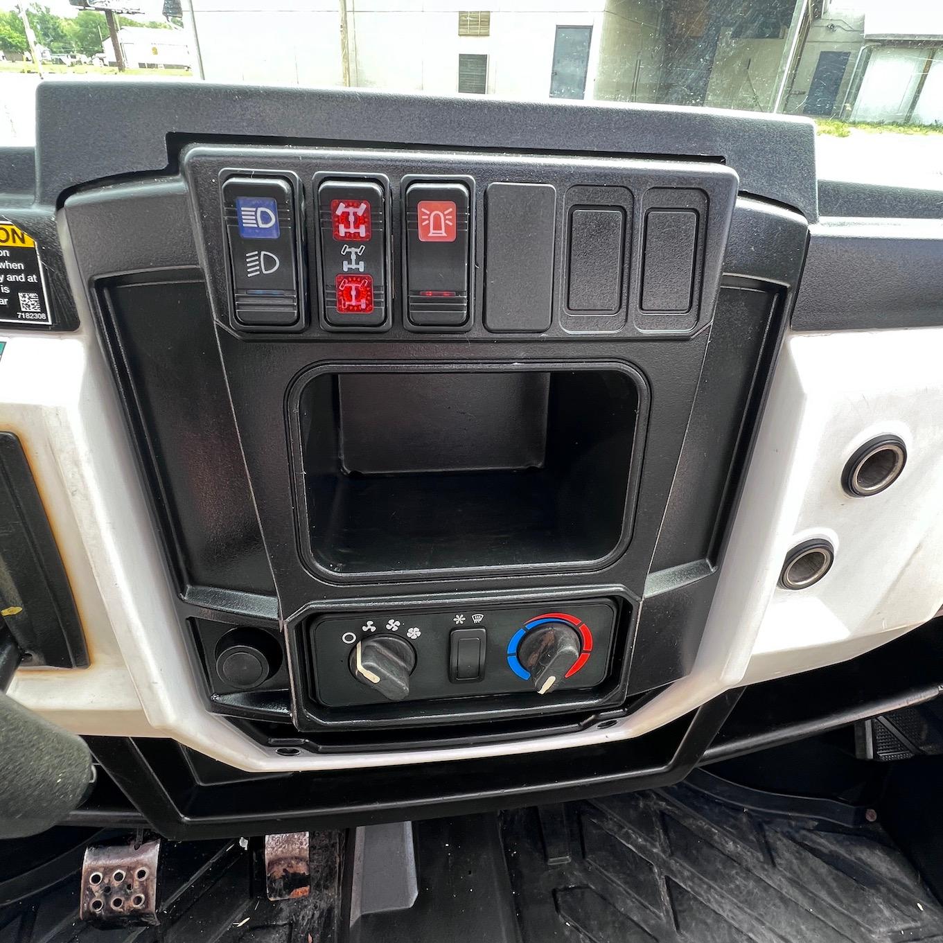 2016 Bobcat 3400 XL Crew Cab Diesel UTV
