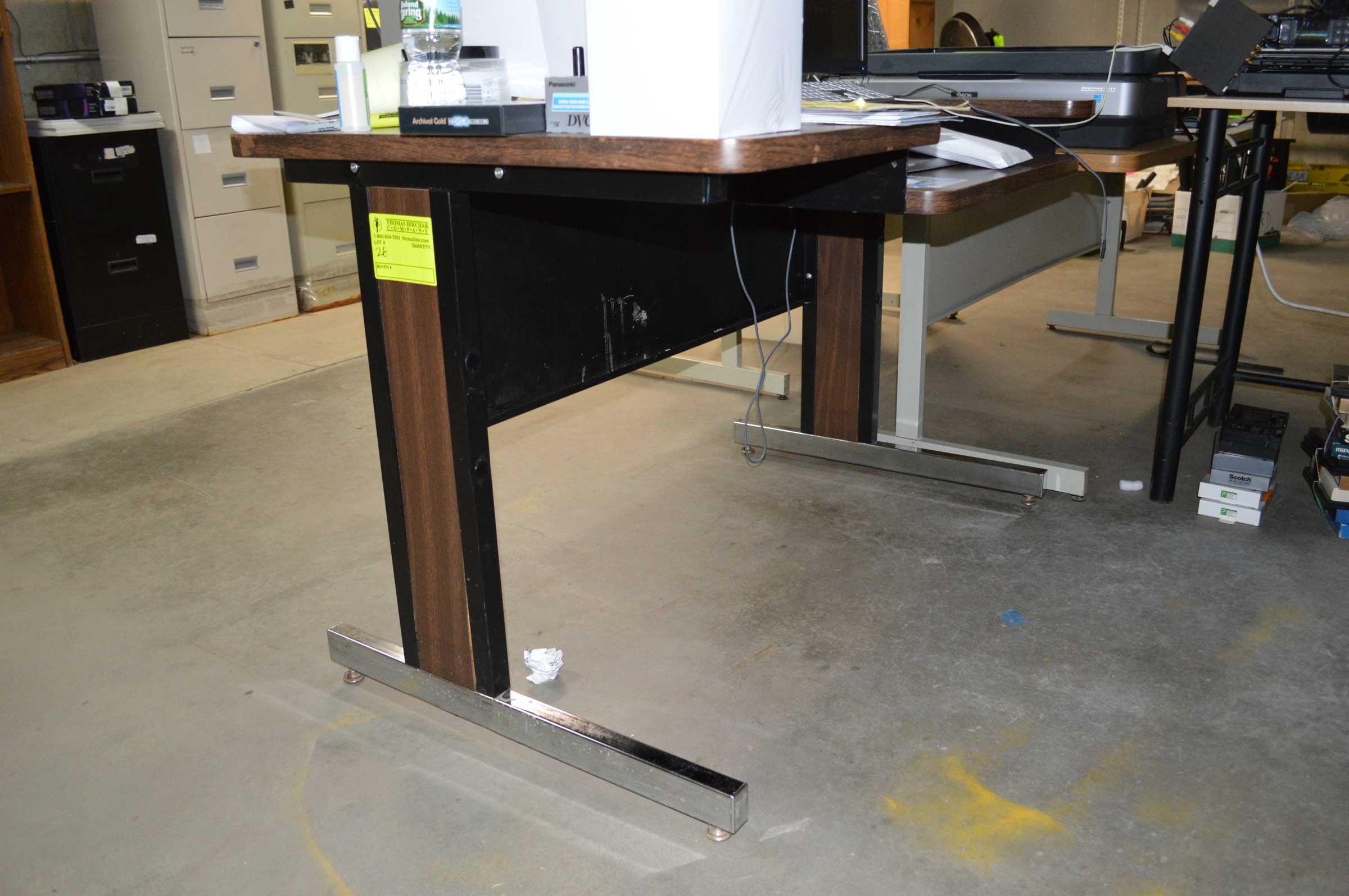 Lot: Office Furniture