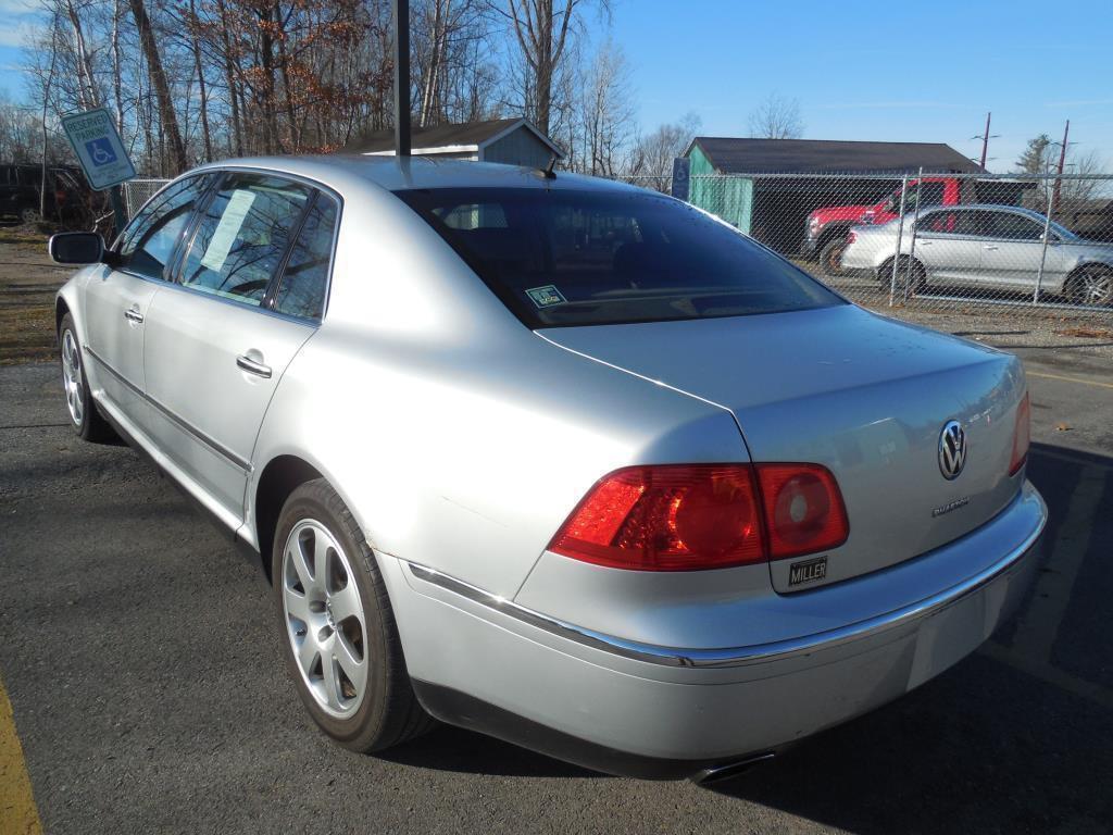 2004 Volkswagen Phaeton