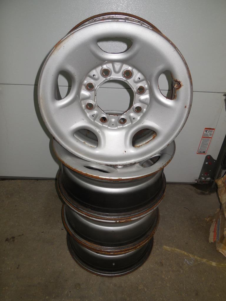 Chevrolet (4) 8 lug rims