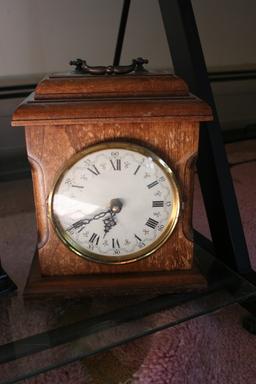 Lot: (2) Clocks