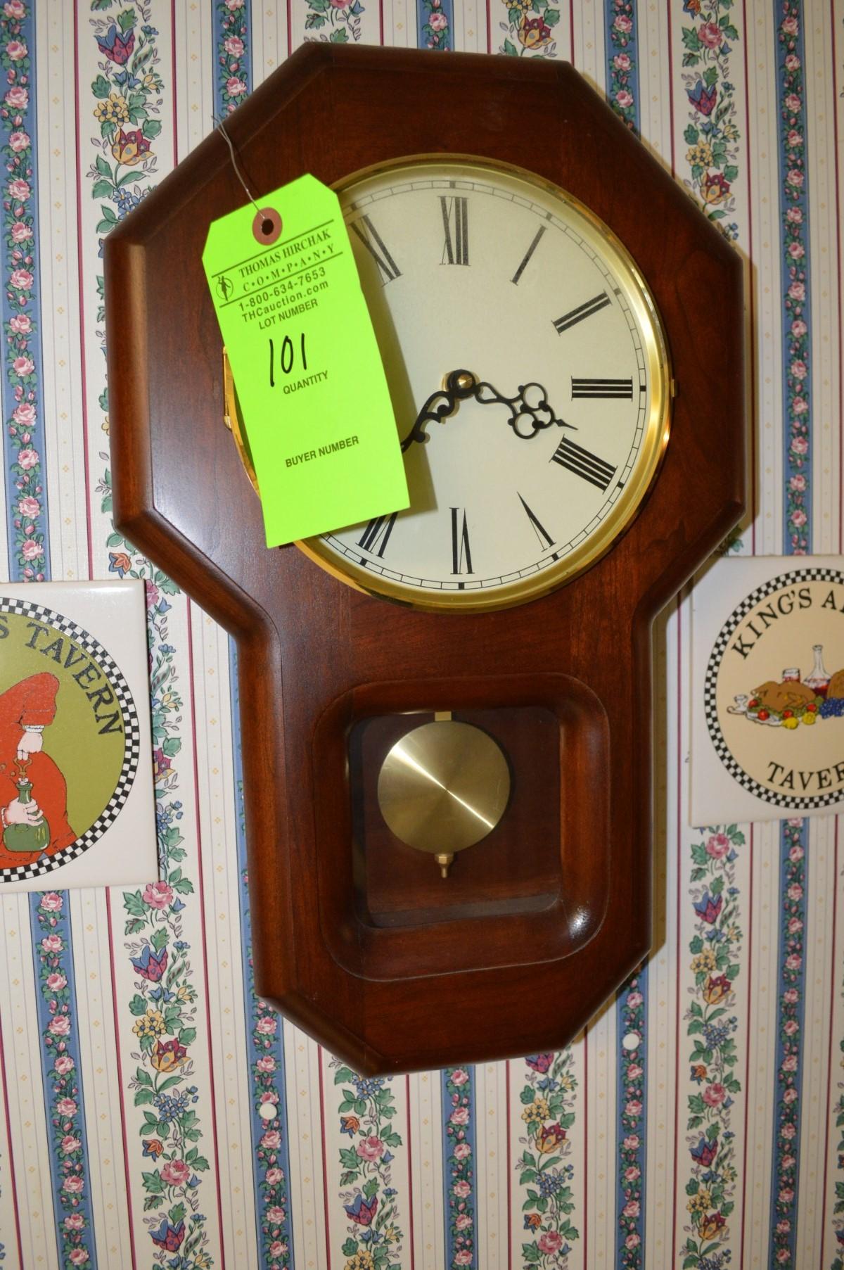 Lot: Clock & Kitchen Decor