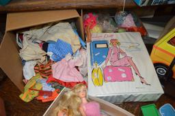 Lot: Vintage Barbie Dolls & Accessories