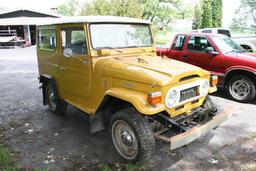 1975 Toyota FJ40 Land Cruiser; vin FJ40191868; 45700 miles; 4 spd.