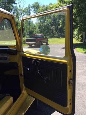 1975 Toyota FJ40 Land Cruiser; vin FJ40191868; 45700 miles; 4 spd.