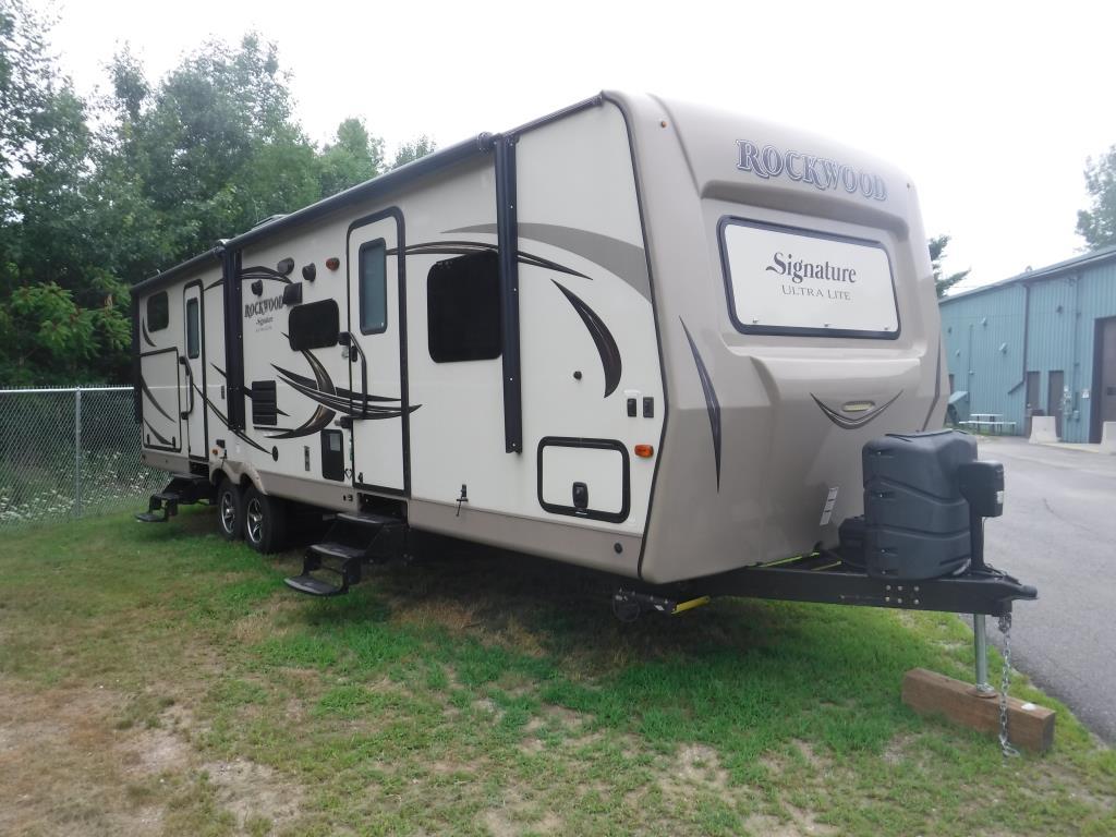 2016 Forest River Rockwood 8312 SS