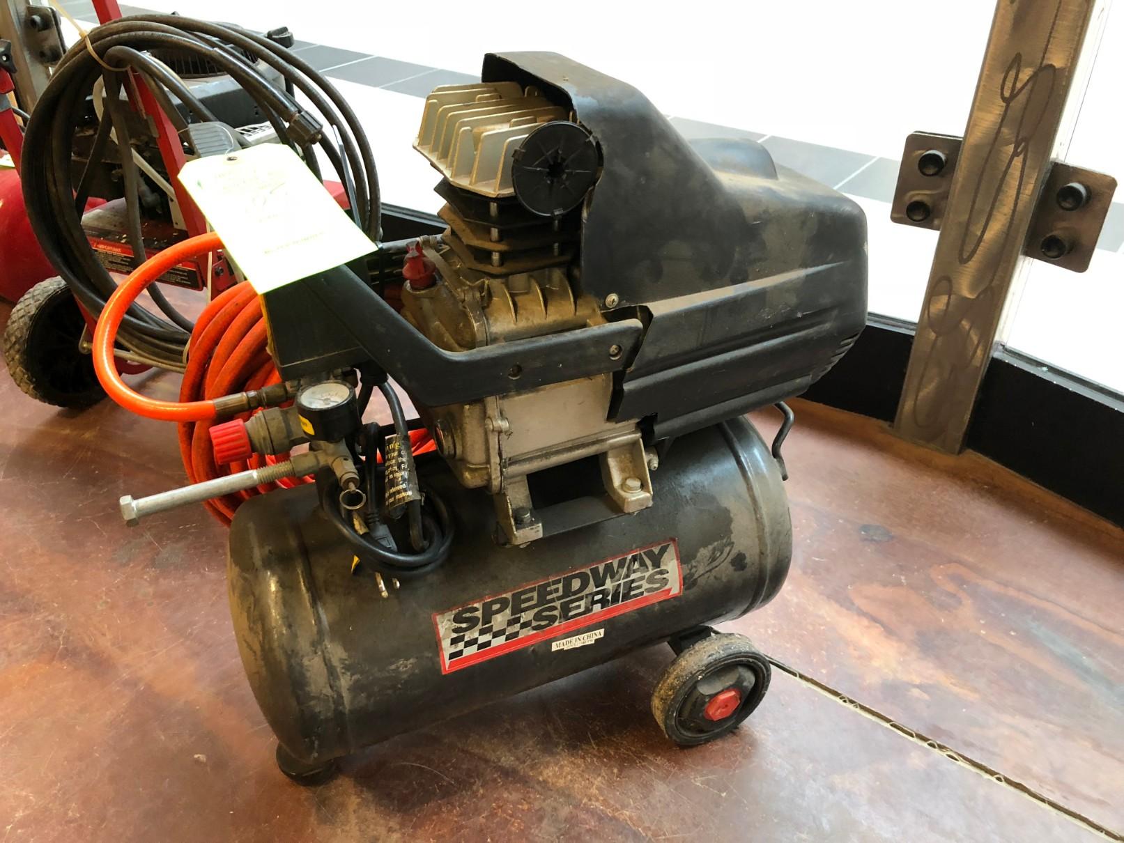 Speedway Series Air Compressor w/ Hose