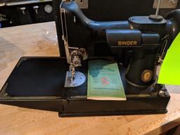 Singer 221-1 Featherweight Electric Sewing Machine