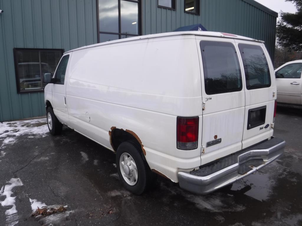 2009 Ford E-Series Cargo