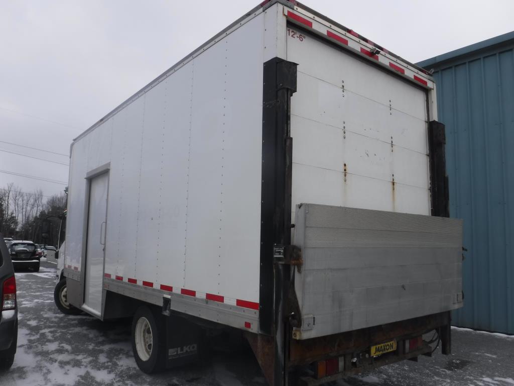 2012 Isuzu NRR Box Truck