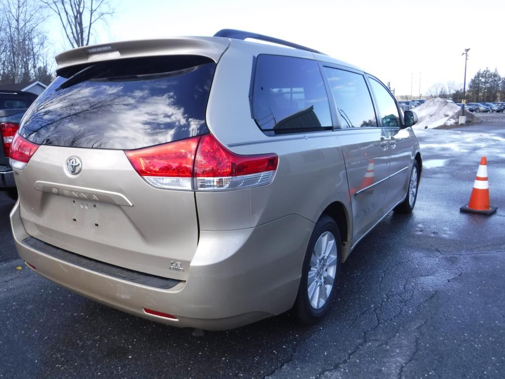 2011 Toyota Sienna