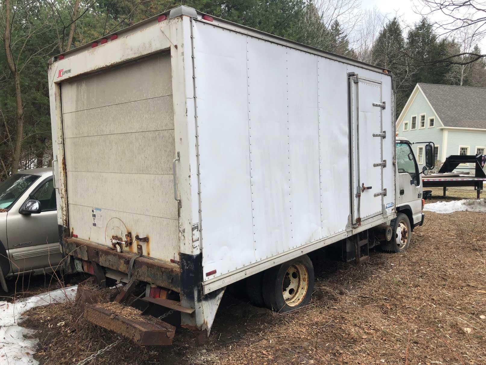 2005 GMC W4500 Refrigerated Delivery Truck