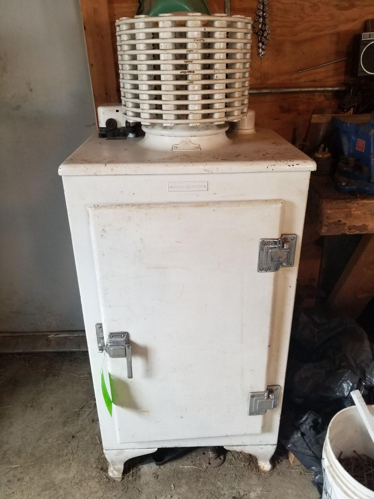 Vintage GE Fridge